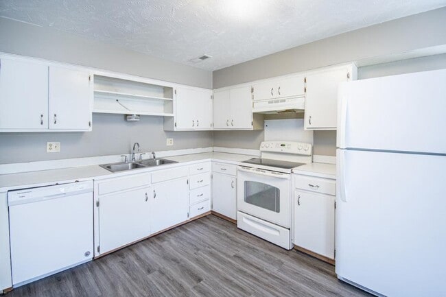 1220 Hillcrest Dr in Bellevue, NE - Building Photo - Building Photo