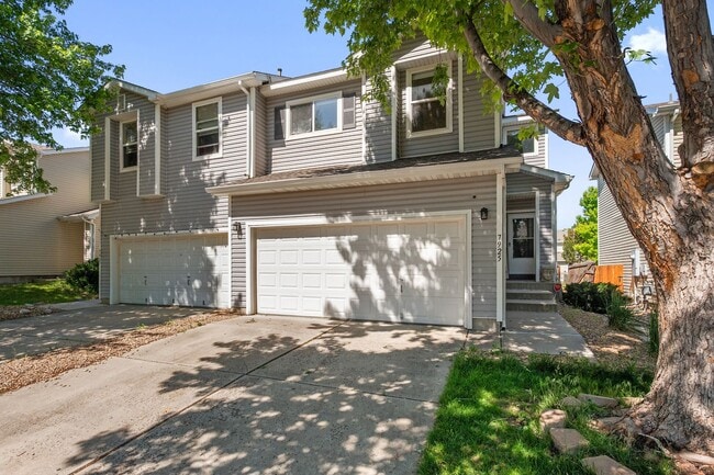 property at 7925 S Kittredge St