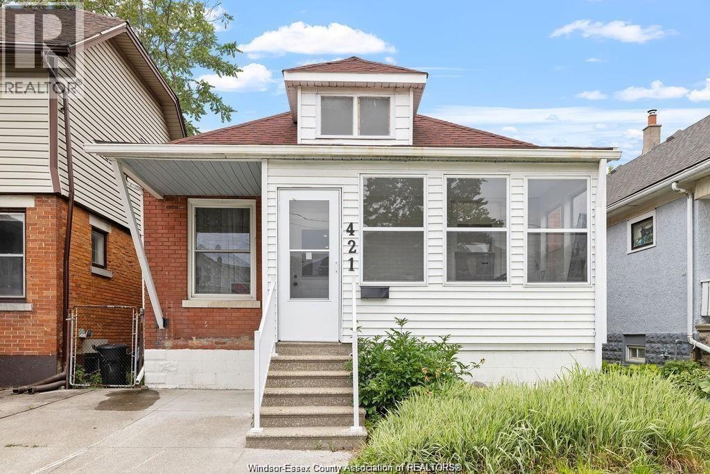 421 Josephine Ave in Windsor, ON - Building Photo