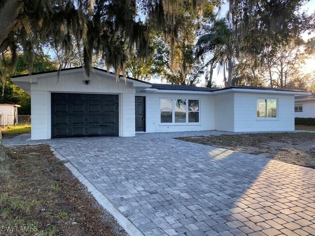 property at 1204 Lake Elbert Dr SE