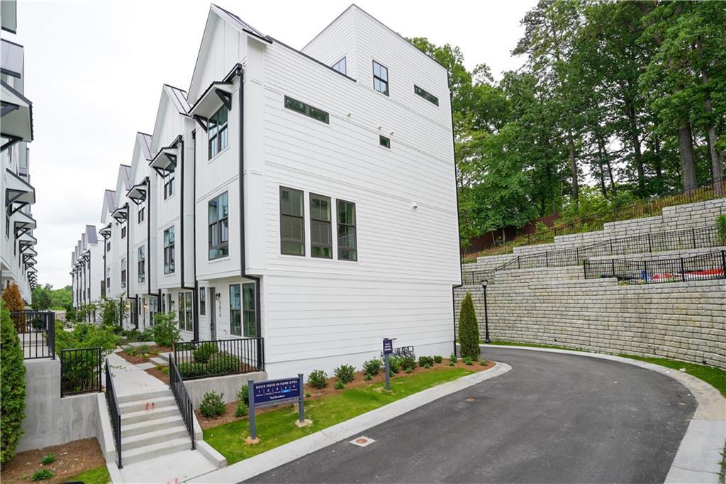 1815 Gotham Ln NE in Atlanta, GA - Building Photo