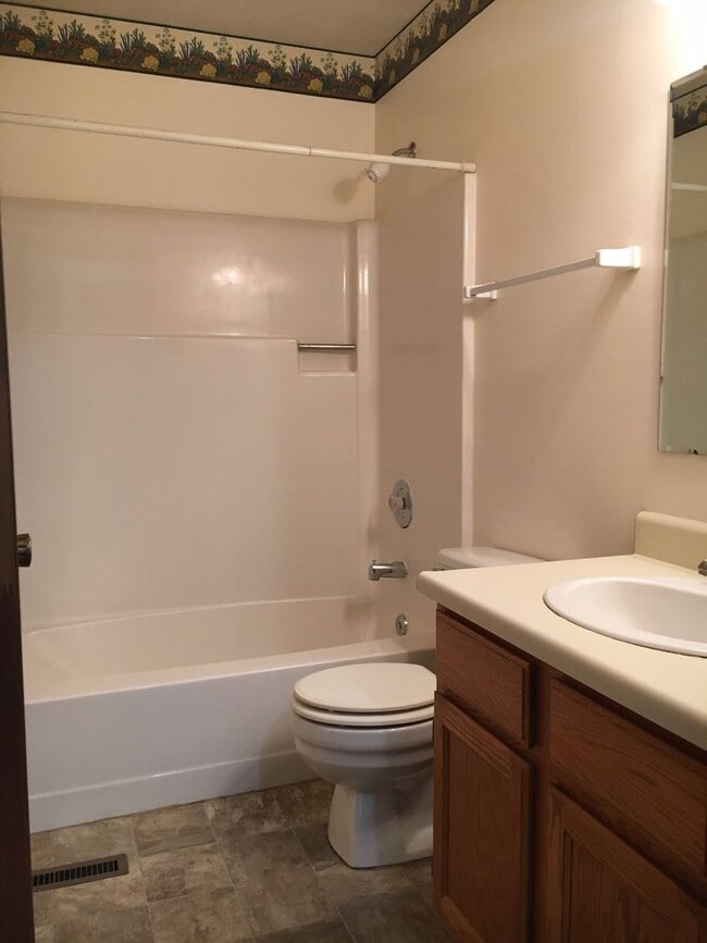 property at 2200 W Dickerson St