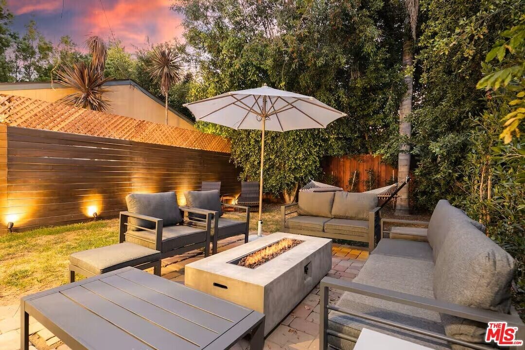 735 N Ogden Dr in Los Angeles, CA - Building Photo