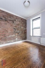 47 1/2 E 1st St in New York, NY - Building Photo - Building Photo