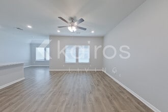 123 Yardley Ct in Lafayette, LA - Foto de edificio - Building Photo