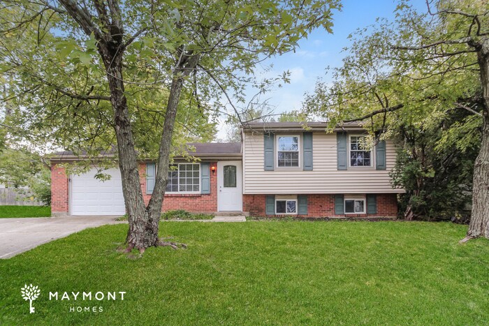 1711 W Kemper Rd in Cincinnati, OH - Building Photo
