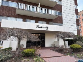 2180 Center St in Fort Lee, NJ - Building Photo - Building Photo