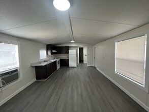 678 Denton Blvd NW in Fort Walton Beach, FL - Building Photo - Building Photo