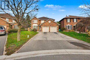 1105 Petunia Pl in Pickering, ON - Building Photo