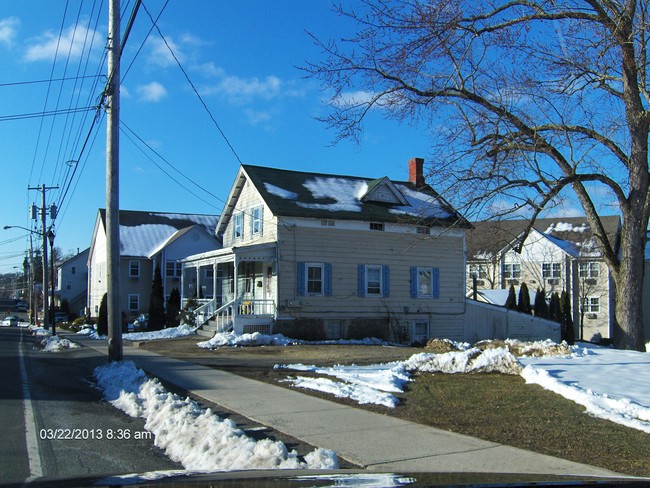 43 N Main St in Monroe, NY - Building Photo - Building Photo