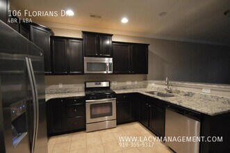 106 Florians Dr in Holly Springs, NC - Building Photo - Building Photo