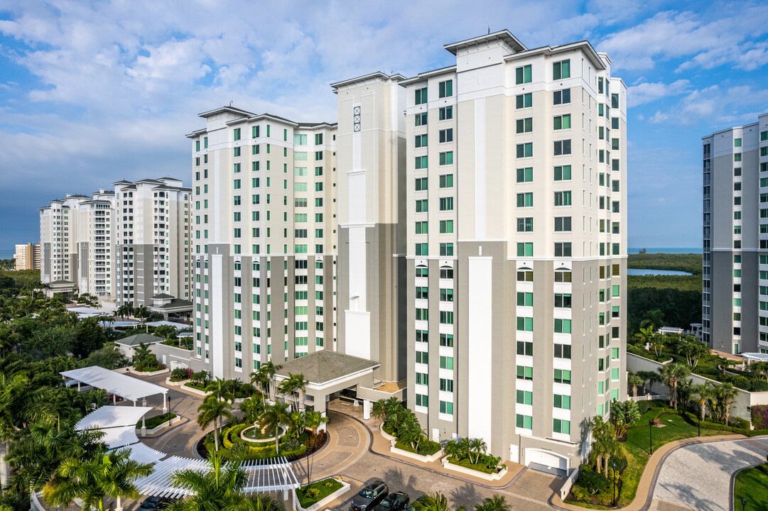 Grande Phoenician at the Grande Preserve in Naples, FL - Foto de edificio