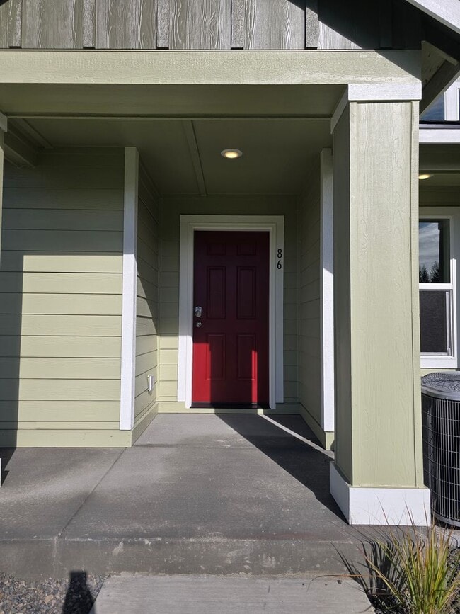 86 E Spirea Ln in Hayden, ID - Building Photo - Building Photo
