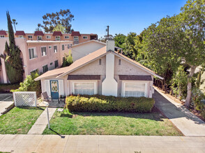 3830 Albatross St in San Diego, CA - Building Photo - Building Photo