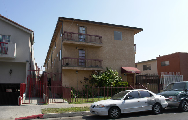 5506 S Sierra Vista Ave in Los Angeles, CA - Foto de edificio - Building Photo