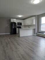 21 Canfield St in Orange, NJ - Building Photo