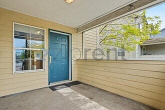 1530 NE 68th Ave in Portland, OR - Building Photo - Building Photo