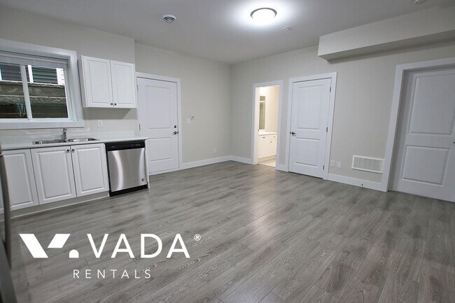 101B 101B Ave in Maple Ridge, BC - Building Photo - Building Photo