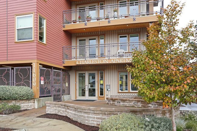 The Charleston Apartments in Wilsonville, OR - Building Photo - Building Photo