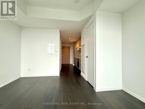 5-2315 Soudan Ave in Toronto, ON - Building Photo - Building Photo