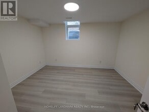 252 Borealis Ave in Aurora, ON - Building Photo - Building Photo
