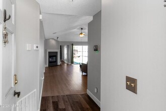 1720 Wildwood Creek Ln in Jacksonville, FL - Building Photo - Building Photo