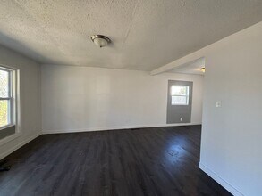 3120 SE Fremont St in Topeka, KS - Building Photo - Building Photo