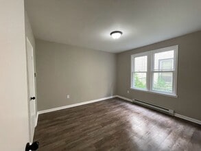 111 Maffett St, Unit 113 B -Front in Wilkes-Barre, PA - Foto de edificio - Building Photo