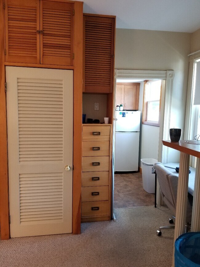 9 Mount Ida St Apartments and Nearby Newton Apartments For Rent