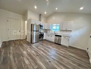 1601 Hilby Ave in Seaside, CA - Building Photo - Building Photo