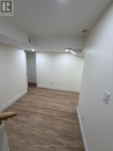 1 Burnsborough St in Ajax, ON - Building Photo - Building Photo