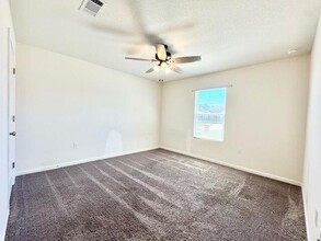 1042 Limpkin St in Crestview, FL - Building Photo - Building Photo