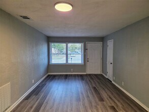 1508 Connally Terrace, Unit 35 in Arlington, TX - Building Photo - Building Photo