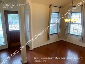 12023 Mill Pine in San Antonio, TX - Building Photo - Building Photo