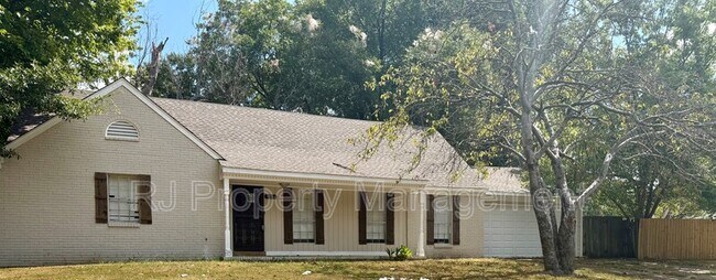 3086 Estes St in Memphis, TN - Building Photo - Building Photo