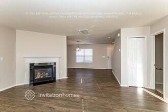 9205 Ames Hollow Rd in Charlotte, NC - Foto de edificio - Building Photo