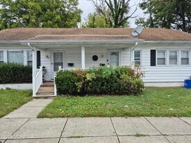 89 Poplar Ave in Deal, NJ - Building Photo