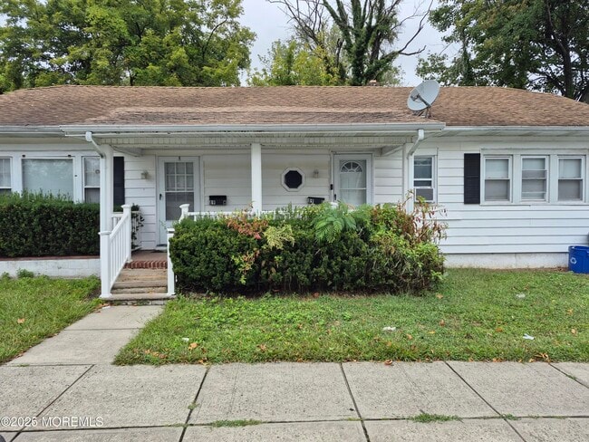 property at 89 Poplar Ave