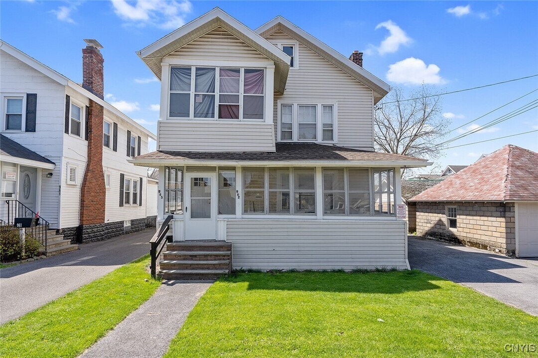 965 Wadsworth St in Syracuse, NY - Building Photo