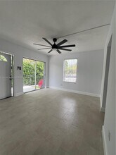 5990 NE 4th Ct in Miami, FL - Building Photo - Building Photo