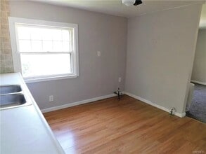 395 Davey St, Unit Upper in Buffalo, NY - Foto de edificio - Building Photo