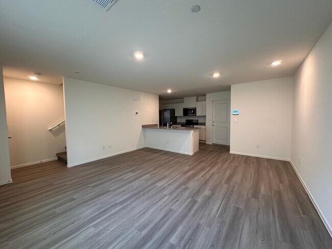5011 Chapin Mesa Ave in Enterprise, NV - Building Photo - Building Photo