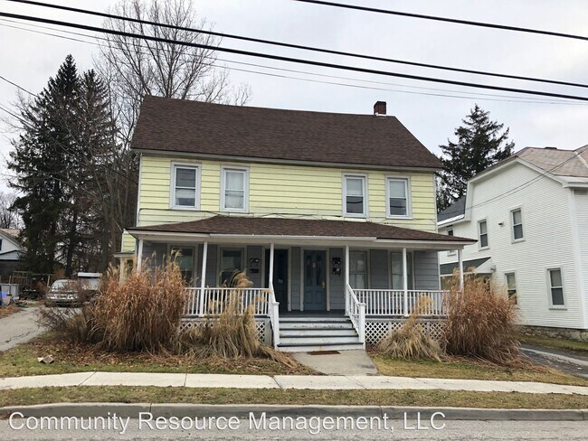 123 Dewey St in Bennington, VT - Building Photo - Building Photo