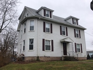 49 South St, Unit 2W in Cromwell, CT - Building Photo - Building Photo