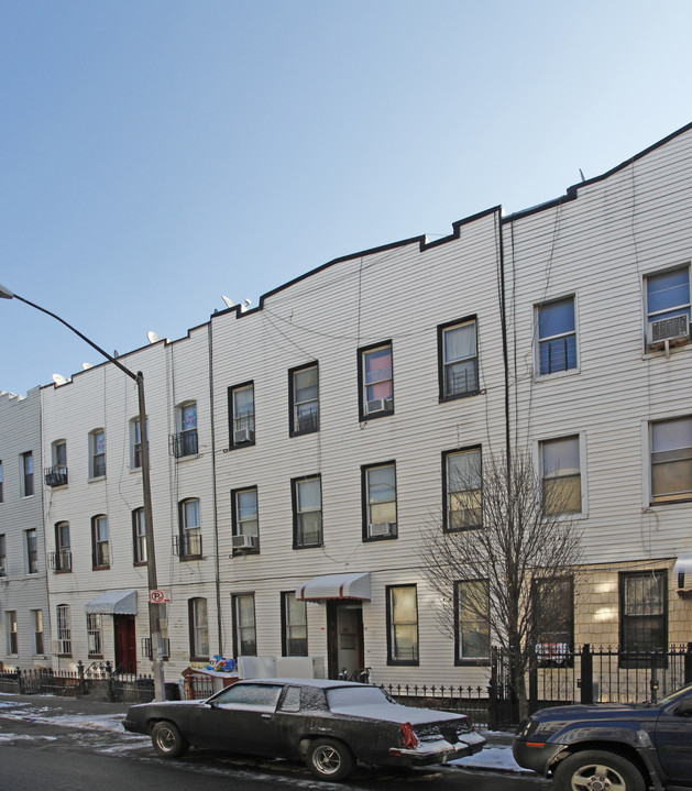 212 Himrod St in Brooklyn, NY - Building Photo