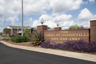 The Links at Starkville in Starkville, MS - Building Photo - Building Photo