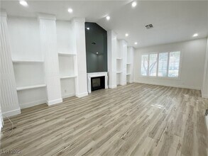7732 Crenshaw Way in Las Vegas, NV - Building Photo - Building Photo