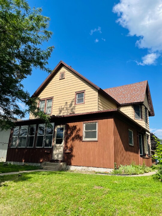 1106 Liberty St in La crosse, WI - Foto de edificio