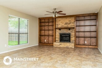 2437 Channing Dr in Grand Prairie, TX - Building Photo - Building Photo