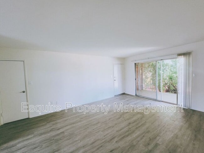 2064 N Ventura Rd in Oxnard, CA - Building Photo - Building Photo